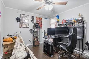 736 E 11th St, Newton, NC 28658 - Photo 14