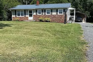 736 E 11th St, Newton, NC 28658 - Photo 1