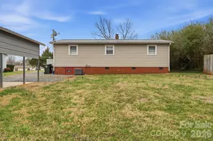 736 E 11th St, Newton, NC 28658 - Photo 24