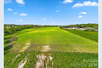 000 Upward Road E, Flat Rock, NC 28731 - Photo 14