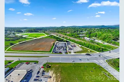 000 Upward Road E, Flat Rock, NC 28731 - Photo 2