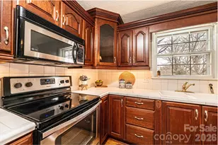 1063 4th Ave Dr NW, Hickory, NC 28601 - Photo 16