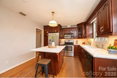 1063 4th Avenue Drive NW, Hickory, NC 28601 - Photo 14