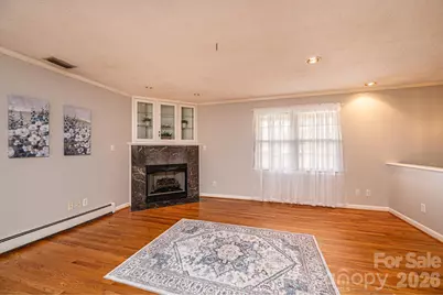 1063 4th Avenue Drive NW, Hickory, NC 28601 - Photo 6