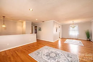 1063 4th Ave Dr NW, Hickory, NC 28601 - Photo 4