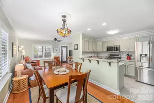 252 Wash Creek Dr, Hendersonville, NC 28739 - Photo 6