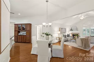 2444 Coltsview Ln, Matthews, NC 28105 - Photo 8