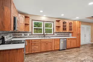 3361 47th Ave Pl NE, Hickory, NC 28601 - Photo 8