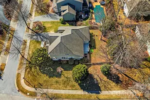 257 Fennel Dun Cir, Candler, NC 28715 - Photo 8