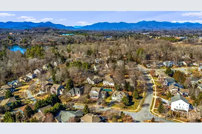 257 Fennel Dun Circle, Candler, NC 28715 - Photo 4