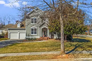 257 Fennel Dun Cir, Candler, NC 28715 - Photo 2