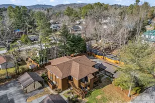 520 Courtwood Ln, Hendersonville, NC 28739 - Photo 8