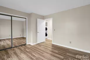 520 Courtwood Ln, Hendersonville, NC 28739 - Photo 6