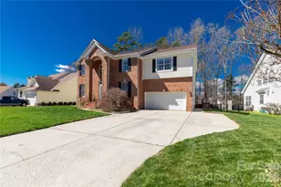 1644 Spandril Ln, Fort Mill, SC 29708 - Photo 2