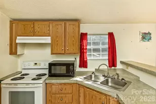 142 River Breeze Dr, Morganton, NC 28655 - Photo 8