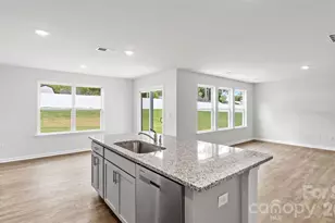 105 Lauren Ln, Hendersonville, NC 28792 - Photo 4