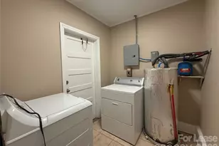 1422 Orvis St, Charlotte, NC 28216 - Photo 26