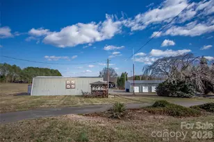 2211 Buffalo Shoals Rd, Statesville, NC 28677 - Photo 8