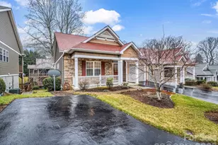 25 Coldwater Ln, Laurel Park, NC 28739 - Photo 2