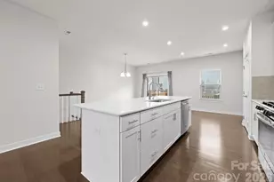 1835 Shumard Ln, Charlotte, NC 28205 - Photo 10