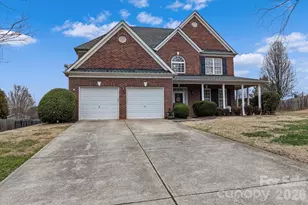 186 Autumn Frost Ave, Statesville, NC 28677 - Photo 2