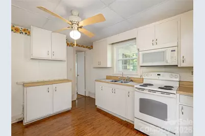 34 Lockhart Road, Tryon, NC 28782 - Photo 12