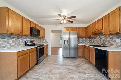 1808 Cameron Heights Circle, Denver, NC 28037 - Photo 4