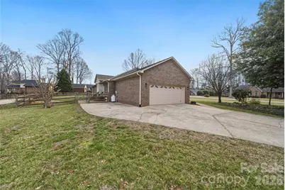 1808 Cameron Heights Circle, Denver, NC 28037 - Photo 32