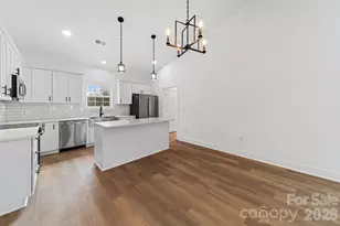 412 S Hill St, Gastonia, NC 28052 - Photo 10