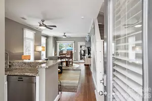 1073 Park West Dr, Charlotte, NC 28209 - Photo 2