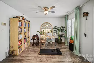 401 Holman Dr, Shelby, NC 28150 - Photo 2