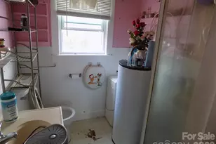 415 S Maple Street S, Dallas, NC 28034 - Photo 8