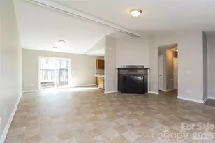 2001 Teddington Dr, Charlotte, NC 28214 - Photo 4