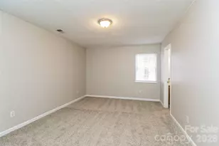 2001 Teddington Dr, Charlotte, NC 28214 - Photo 8