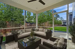 4126 Vis Pne Dr, Charlotte, NC 28215 - Photo 2