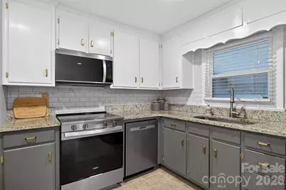 3400 Driftwood Drive, Charlotte, NC 28205 - Photo 8