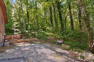 8 Shadywood Cir, Asheville, NC 28803 - Photo 2