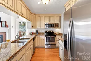 741 Blue Ridge Dr N, Marion, NC 28752 - Photo 14