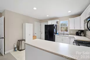 6909 Kersfield Pl, Mint Hill, NC 28227 - Photo 32