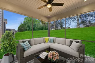 4134 Vis Pne Dr, Charlotte, NC 28215 - Photo 2