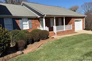 107 Forrest Glenn Ct, King, NC 27021 - Photo 1