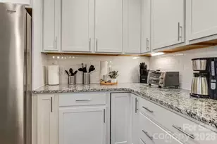 170 Cascade Rdg Rd, Fairview, NC 28730 - Photo 4