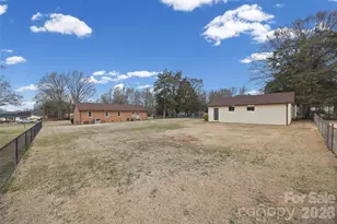 126 Oakside Dr, Harrisburg, NC 28075 - Photo 20