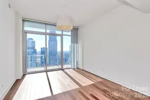 215 Pine Street N, Charlotte, NC 28202 - Photo 16