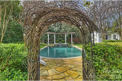 1136 Queens Road, Charlotte, NC 28207 - Photo 38