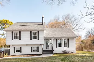 1933 Bentley Pl, Charlotte, NC 28205 - Photo 2