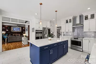 1015 Chelsea Place, Matthews, NC 28105 - Photo 10