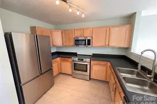 1911 Almond Hills Dr, Charlotte, NC 28262 - Photo 8