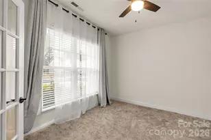 17010 Dogwood Crk Ln, Charlotte, NC 28278 - Photo 4