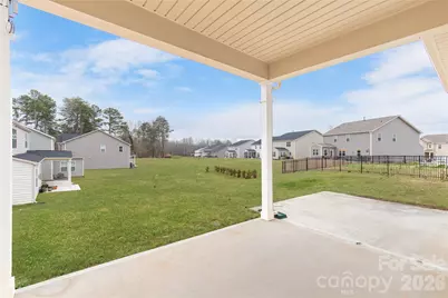 17010 Dogwood Creek Lane, Charlotte, NC 28278 - Photo 2